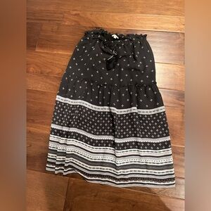 Ann Taylor LOFT black skirt size M wuc